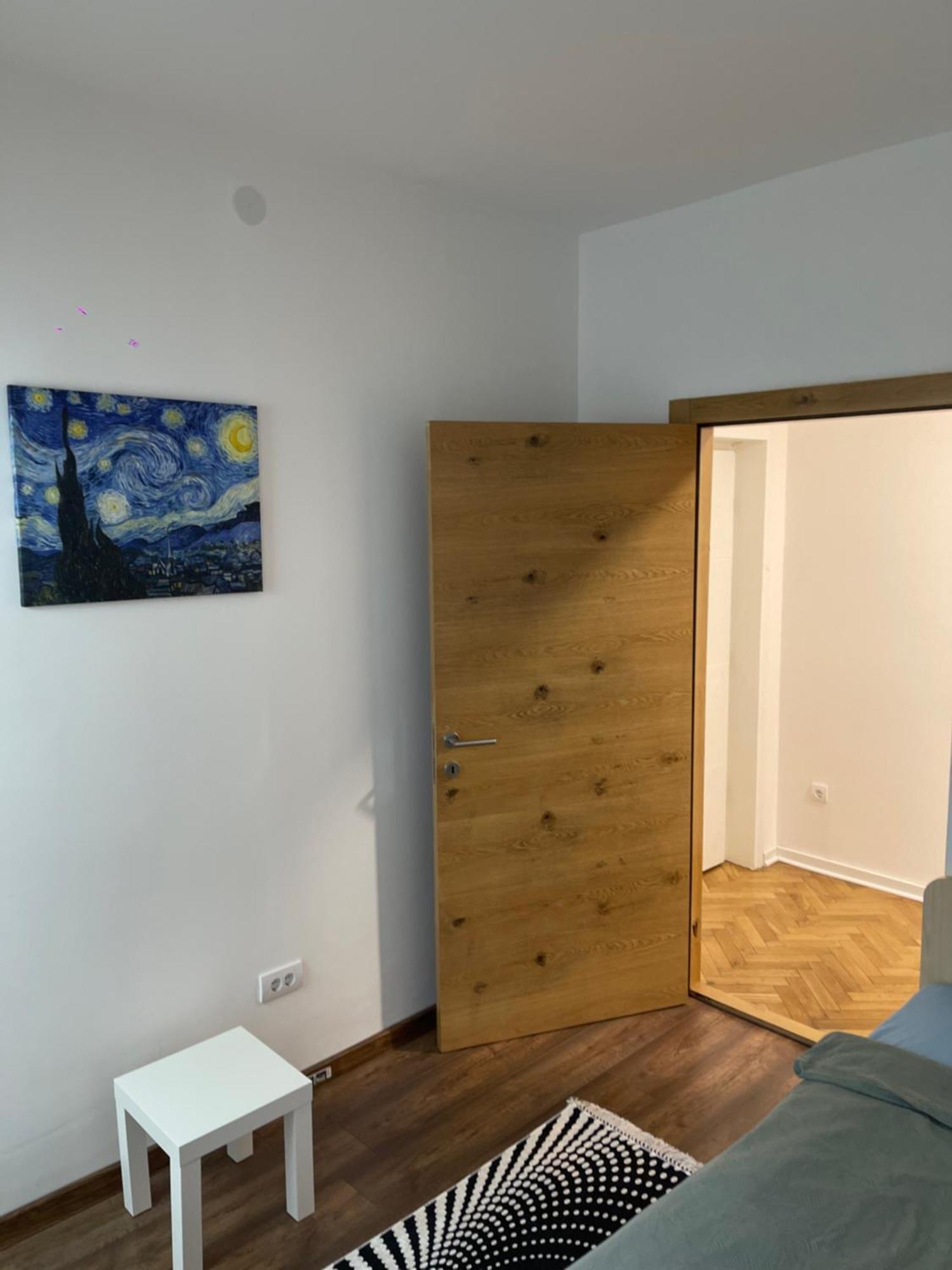 Cozy Double Bedroom Apartment *